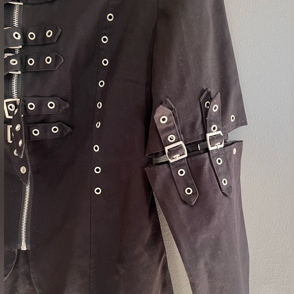 Mercy - Picture 5 of 8